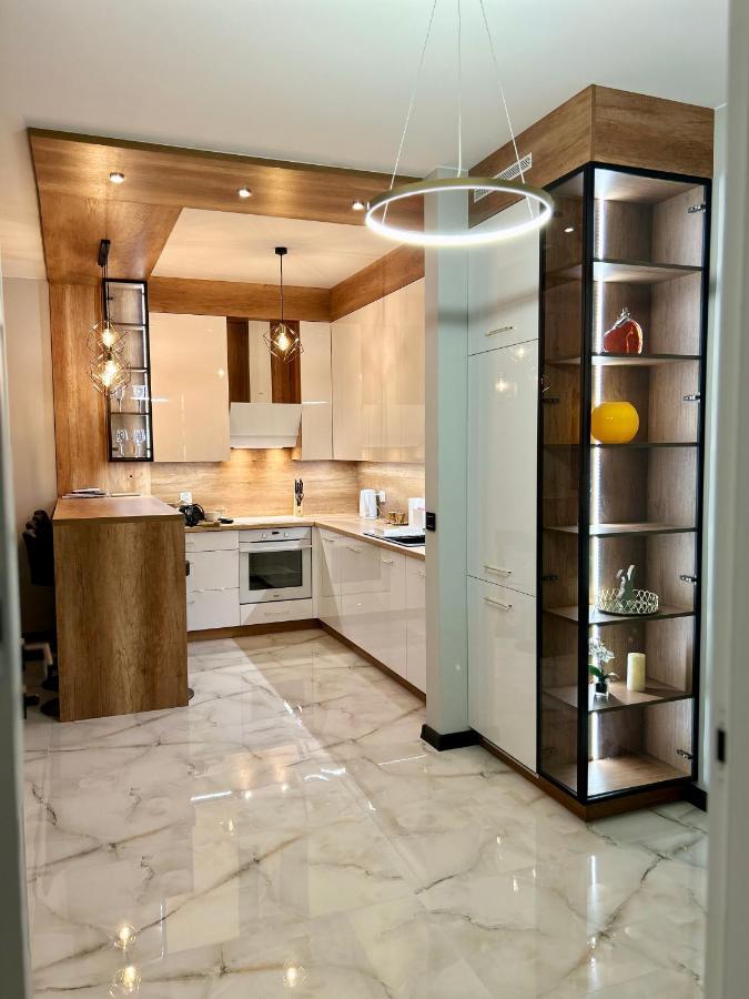 Golden Luxury Suite Nowy Dwor Mazowiecki Exterior photo