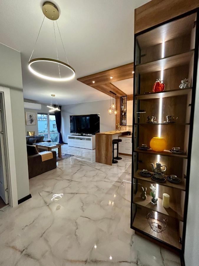 Golden Luxury Suite Nowy Dwor Mazowiecki Exterior photo